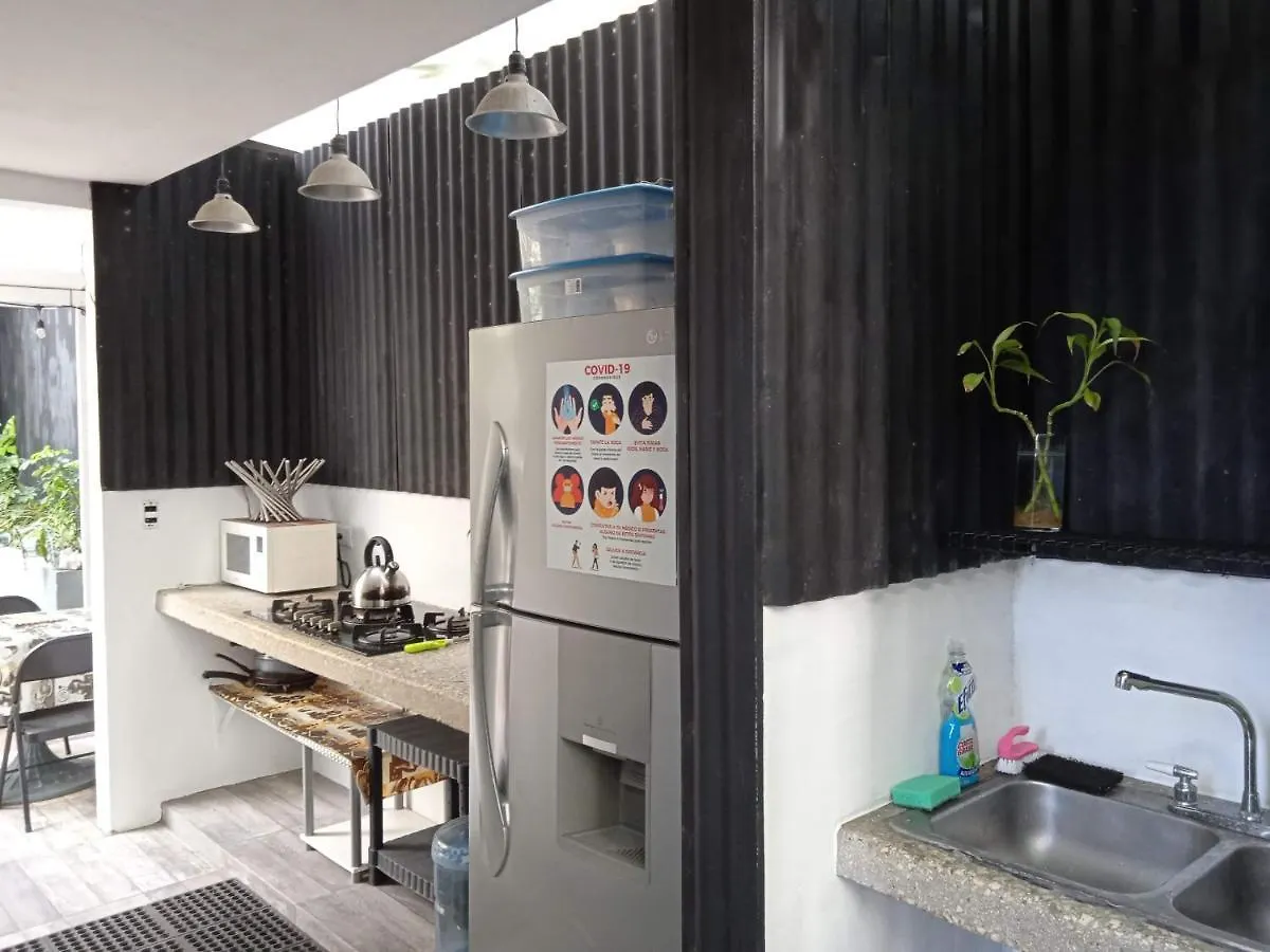 Room In Guest Room - Triple Room, Private Bathroom, A A, Wi-Fi 50 Mbps In The Center Of Канкун Гостевой дом